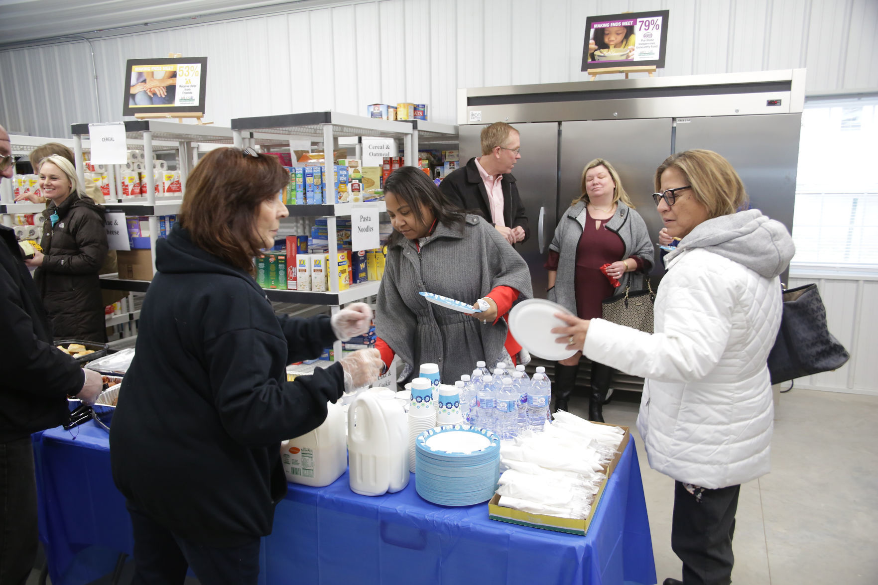 Hilltop Pantry ribbon cutting